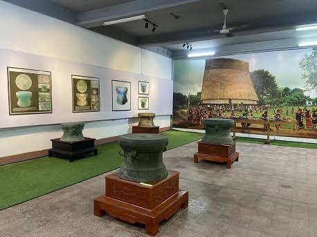 โบราณวัตถุหินที่พิพิธภัณฑ์ Khánh Hòa
